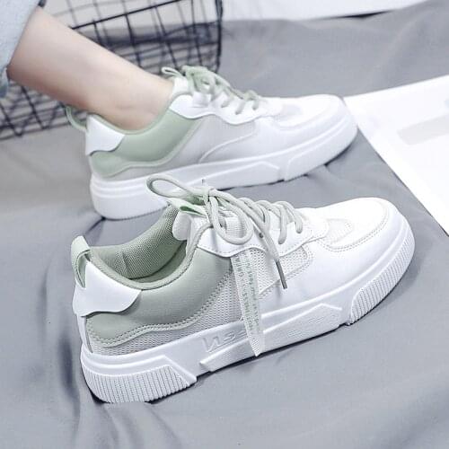Large Womens Leather Sports Shoes Spring and Autumn White Lightweight Womens Vulcanized Shoes Casual Shoes Breathable