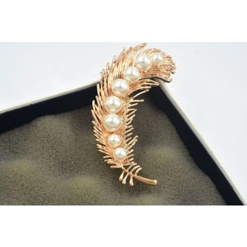 2021 High-grade wheat leaf leaves pearl womens brooch Crystal From Swarovskis Scarf buckle pin For Women and Female