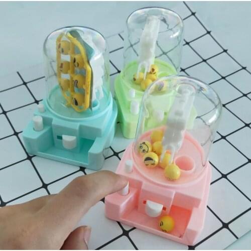 Hot-selling childrens puzzle toys manual mini-candy gripper ball gripper cute funny toys for children