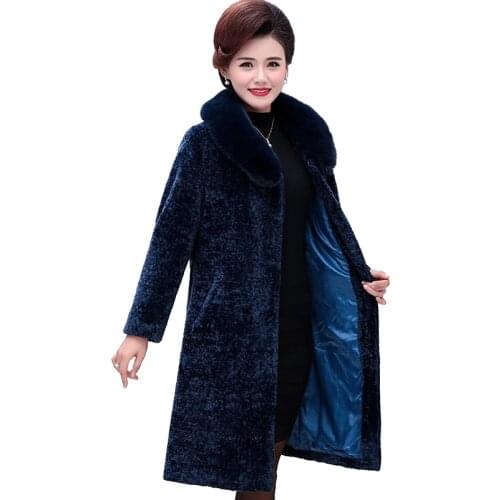 2019 Autumn Winter Women Sheep sheared Coat Plus size 5XL Thicken Hooded Woolen Coats Middle aged Female Fur collar Long Jackets