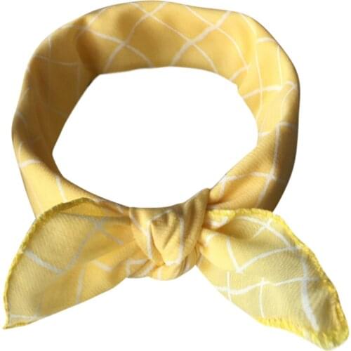 New Style Plaid Winter Pet Bandanas Cotton Washable Dog Bandana Scarf Bowties Kerchief Collar Pet Square Bib For Puppies Kittens