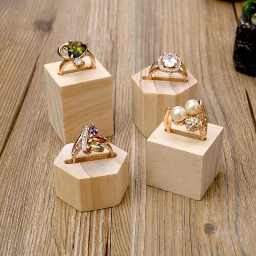 2Pcs Vintage Wooden Ring Display Stand Rack Organizer Stand Round Shape Holder Jewelry Organizer Storage Showcase