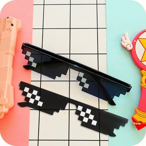 Retro Glasses 8 Bit MLG Pixelated Sunglasses Mens Womens Clothing Brand Thug Life Party Black Mosaic Sunglasses Funny Toy