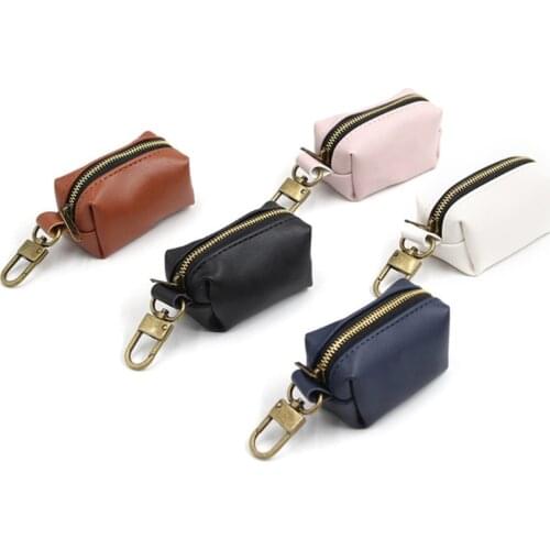 Travel Outdoor Protable Dog Poop Bag Dispenser PU Leather Pouch Pet Cat Pick Up Poop Bag Holder Waste Bags Organizer
