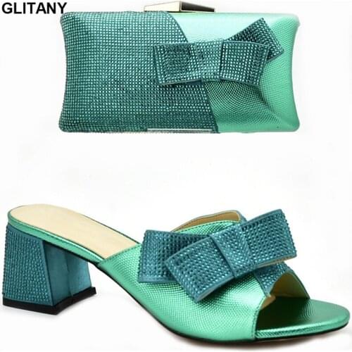 Latest Design African Women Wedding Shoes Decorated with Rhinestone Nigerian Women Party Pumps African Woen Shoes and Bag Set