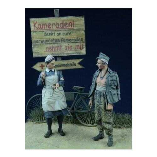 1/35 scale German casualties and nurses 2 people miniatures WWII Resin Model Kit figure Free Shipping