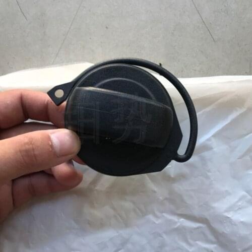 Car Fuel tank cover with fastening strap 2010-2016Por sch ePa nam era 3.6L 4.8L 3.0T Fuel tank inner cover Fuel tank cover cable