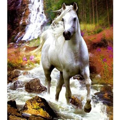 5D DIY Diamond Painting Square/Round Diamond Animal Painting Running White Horse Picture Cross Stitch Furniture Decor WG2909
