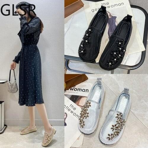 2021Crystals Round Toe Flats Shoes Women Fashion Mesh Breathable Loafers Flower Rhinestone Platform Shoes Woman Mules Summer