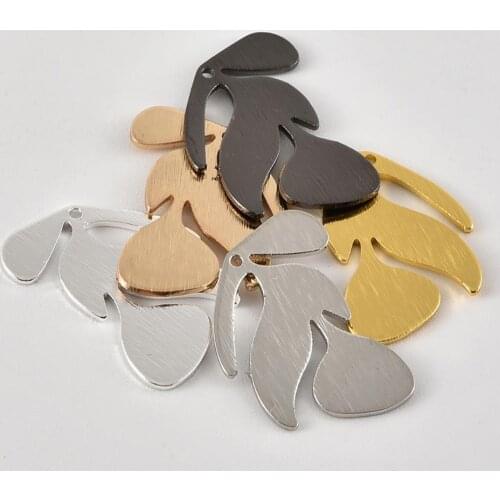 21x15MM Golden Brass Brushed Leaf Necklace Pendant Charm High Quality Diy Jewelry Discovery Accessories