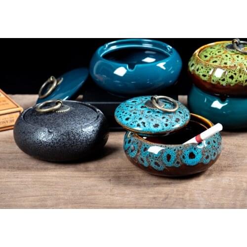 Household Ceramic Ashtray Living Room Round Ashtray with Lid Anti Fly Ash Storage Box Home Decoration for Boyfriend Gift