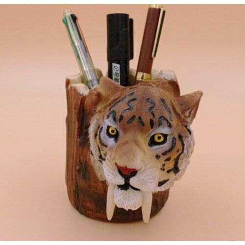 Handmade craft Environmental Protection Resin Sabre Wulf Pen Container,pen Holder,Desktop Decoration