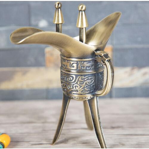 Retro Antique bronze color Wine glasses living room wine set decoration ornaments office desk decoration souvenir statuettes A05