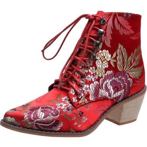 "Women 's national style point thick with the new female large SIZE embroidery short boots Martin boots & # 39; S