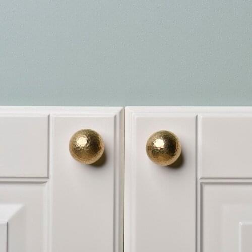 Nordic Minimalist Brass Hammer Pattern Handles Furniture Cabinet Door Handle Single Hole Round Ball Drawer Knob and Pull