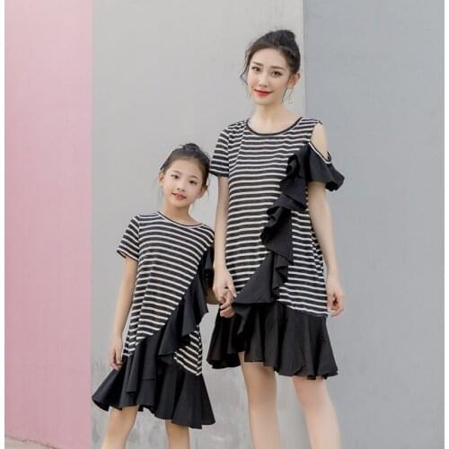 Summer Dress Family Matching Outfits Mother Daughter Stripe Patchwork Dresses Family Look Mom Girls Fashion Vacation Clothes