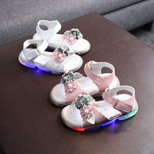 Children Flowers for Girls Sandals Summer New Soft-soled Beach Shoes Luminous Beach Shoes for Party Flats Kids Wedding LED Hot