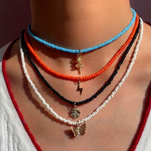 Bohemian Colorful Beaded Necklace For Women Metal Butterfly Lighting Pendant Bead Strand Acrylic Rice Beads Short Necklaces New