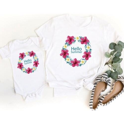 T-Shirt Mom And Girl Mother And Daughter Equal Clothing Matching Family Outfits Hello Summer Tshirts Women Tops Baby Bodysuit
