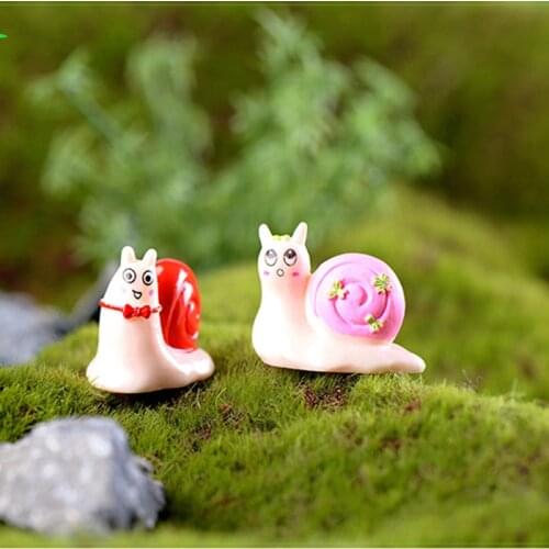 ZOCDOU 1 Piece Snail Family Small Statue Doll Toy Figurine Icon Garden Home Car Desk Crafts Miniatures Decor Ornament Decoration
