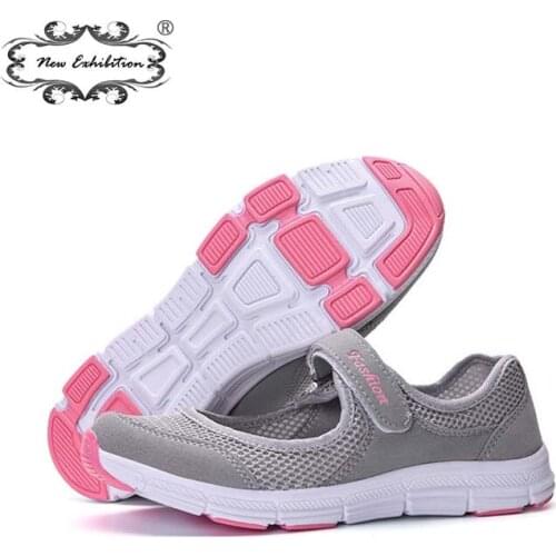 New exhibition Women Flats Shoes Light Summer Breathable Mesh Women Sneakers Antislip Mother Moccasins Casual Shoe Zapatos Mujer