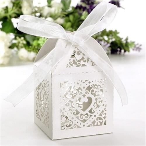 10Pcs/Lot Hollow Out Love Heart Laser Cut Paper Candy Boxes Purple beige white pink Gift Bag Wedding Baby Shower Party Favor