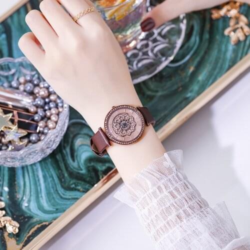 Fashion 2019 Women Watches Women Popular Rotation Quartz Watch Luxury Bracelet Flower Wristwatch Casual Bracelet Watch Gift Box