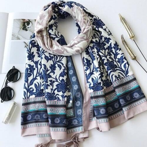 Women Fashion Ombre Floral Tassel Viscose Shawl Autumn Winter Scarves and Wraps Bandana Towel Muslim Hijab Echarpe Foulard Femme