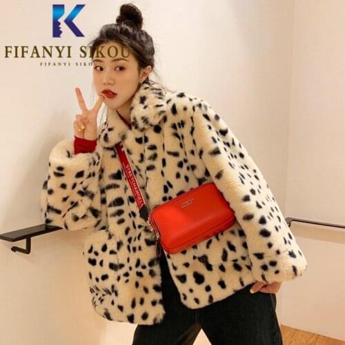 Leopard Print Faux Fur Jacket Women Fashion Pocket Lapel Loose Short Plush Coat Winter Thick Warm Faux Lamb Wool Fur Coat Female