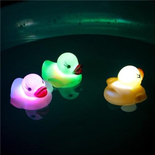 Baby Dolphin Bath Toys Kids LED Lighting Up Water Floating Glowing Beach Toy Children Luminous Swim Rubber Ducks Bath Toys