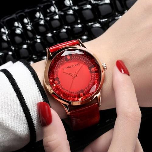 ViuiDueTure Ladies Watch With Leather Strap