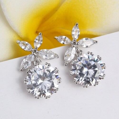 New Fashion Elegant Shining Zircon Flower Stud Earrings for Women Jewelry Gifts