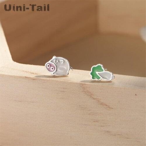 Uini-Tail hot new 925 sterling silver cute pig eating cabbage small earrings Korea small fresh cute cute pet ear jewelry ED271