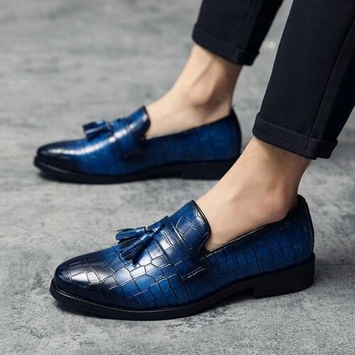 Four seasons recreational leather shoes slip-on British dress shoes tassel business mens shoes big sizes of shoes 45 46 and 47