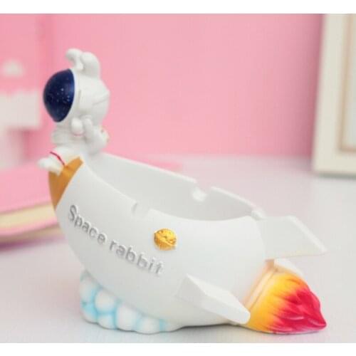 Space Rabbit Ashtray Resin Cigar Ashtray Heat-Resistant Non-Stick Ash for Home Office Bar Desktop Men Women Gift
