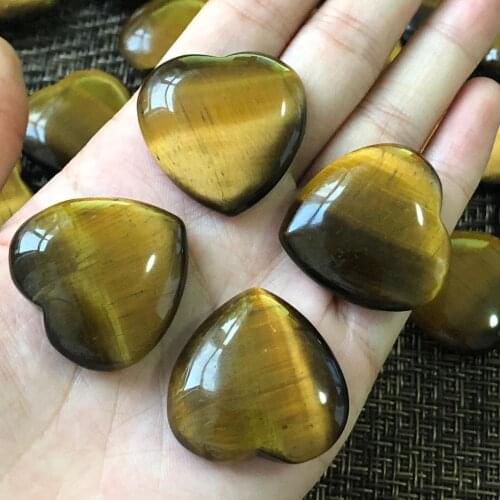 1pcs Natural tiger eye Crystal Quartz Heart Carving Colorful Heart Love Stone As Gifts for Home Decoration