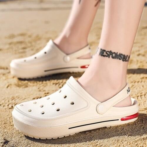 Summer Men Women Slippers Sandals Massage Clogs Outdoor Garden Shoes Beach Sandals Indoor Home Bathroom Slides Mules Flip Flops
