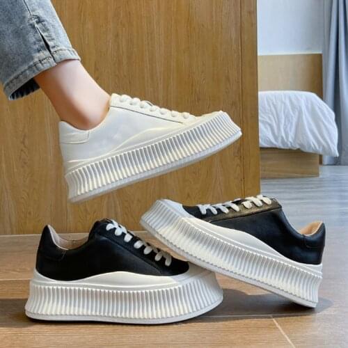 Casual Woman Shoe Modis Round Toe Clogs Platform Wedge Basket 2021 Cute Small Creepers Cross Summer Sports New Fabric Flock Cros