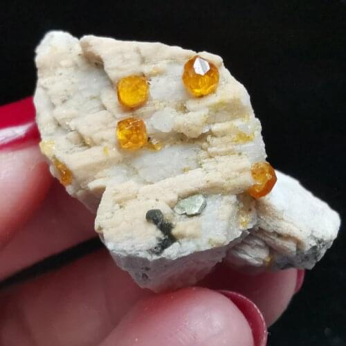 8.4gNatural rare garnet crystal hexagonal point feldspar mica mineral crystal healing energy QUARTZ GEM