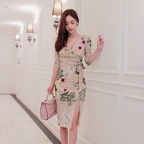 Women V-Neck Sexy dress Women Clothing Spring Fashion Flower Print Dress Ladies Three Quarter Long Sleeve Casual Autumn Dresses