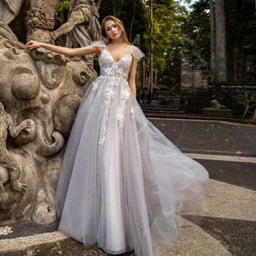 Graceful V Neck Short Sleeve A Line Tulle Applique Vestido De Noiva Bride Dresses Floor Length Open Back Wedding Gown