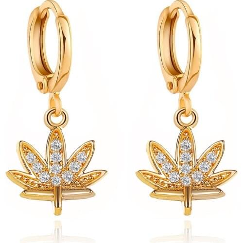 New Zircon Earrings Creative Metal Super Flashing Leaf Earrings Female Temperament Short Maple Leaf Earrings Earrings