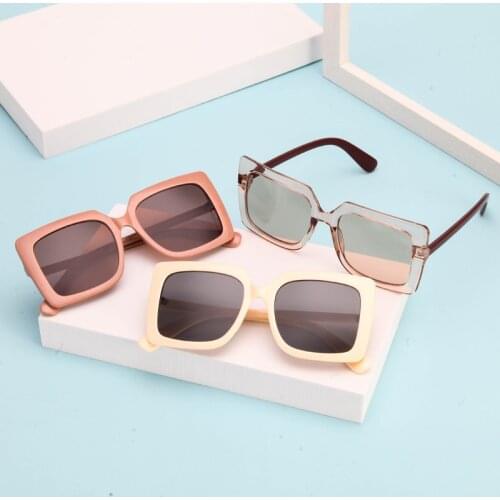 WHO CUTIE Vintage Square Oversized Sunglasses Women Cat Eye Designer Brand Pink Frame Sun Glasses Fashion Shades Eyewear Female