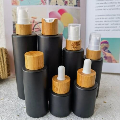 Cosmetics Perfume Atomizer Portable Liquid Container Glass Spray Alcochol Empty Bottle With Bamboo Lid Refillable For Traveling