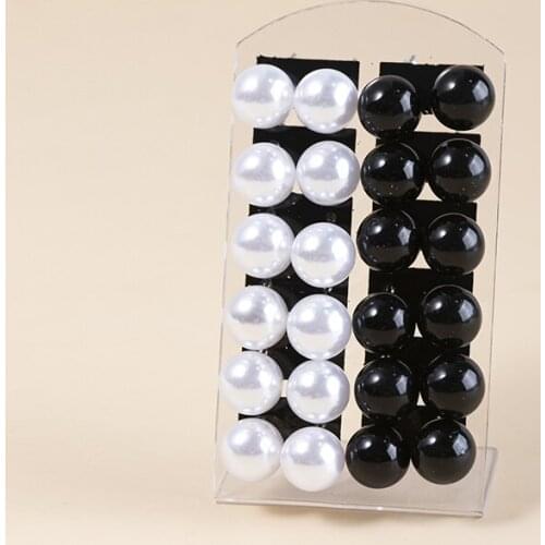 Sansango Stud Earrings