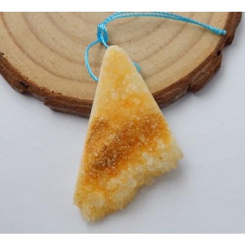 Natural Stone Drusy Quartz Pendant 40x22x9mm 8.8g Semiprecious Stone Fashion Jewelry Necklace Accessories