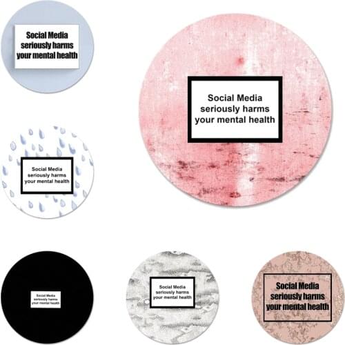 Social media seriously harms your mental health Icons Pins Badge Decoration Brooches Metal Badges For Backpack Decoration