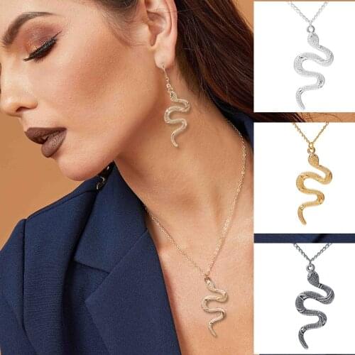 2021 New Punk Snake Pendant Necklace Gold Silver Color Mens Womens Neck Jewelry Statement Bodhi Necklace Birthday Gift Accesso