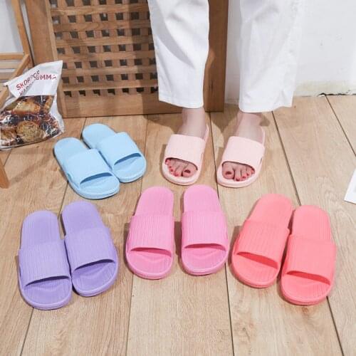 2020 Couple Home Slippers New Indoor Slippers Female Bathroom Sandals Cheap Light Cool Womens Slippers EVA Anti-skid Slippers