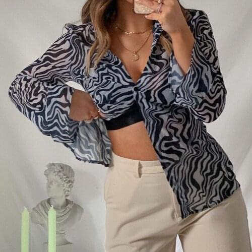 Irregular Striped Print Shirts Fashion Women Turn-Down Collar Long Sleeve Blouses Single-Breasted Lapel Shirts Spring Summer